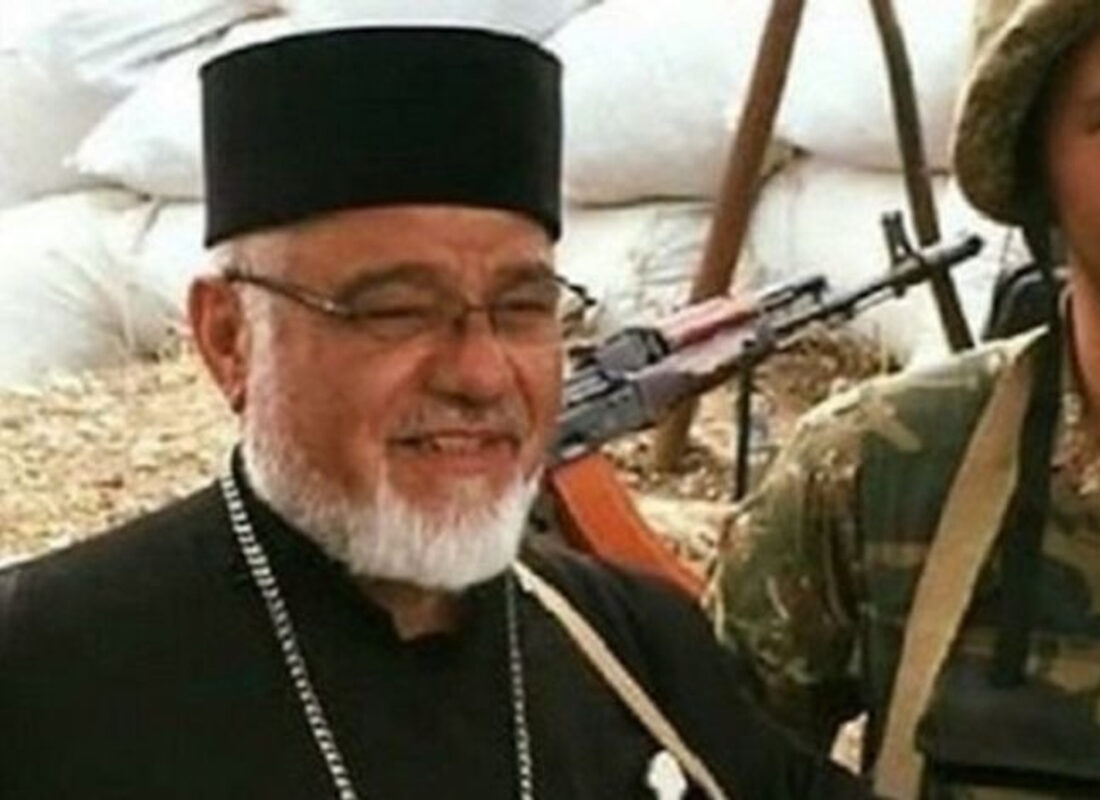 ‘Karabağ’dan çıkmam’ diyen Ermeni papaz bakın nerede görüntülendi