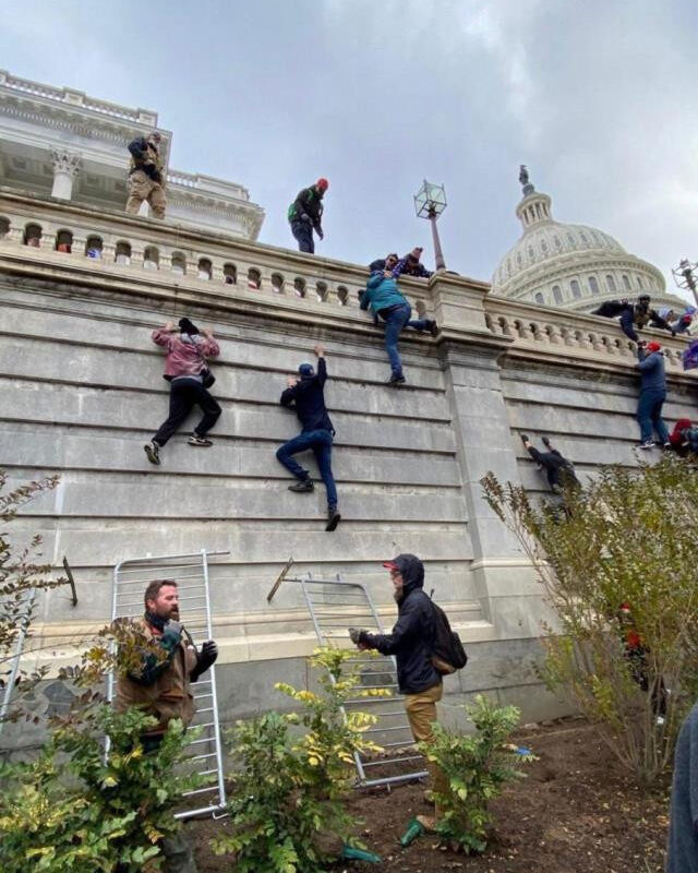 Trump’tan Ulusal Muhafızlara müdahale talimatı