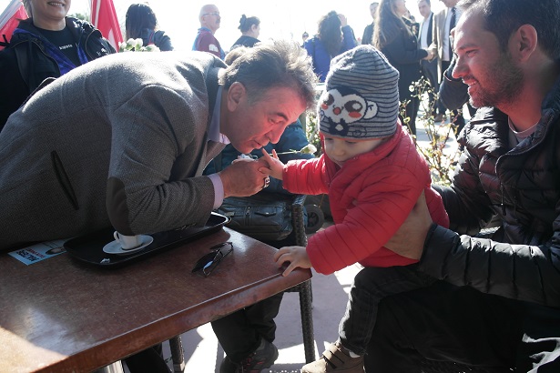 Maltepe’de gönüllerin başkanı Ahmet Baykan’dan yılbaşı mesajı: “Gönül telim böyle ses veriyor”