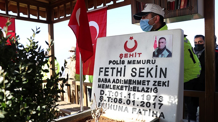 Şehit polis Fethi Sekin Elazığ’daki kabri başında anıldı