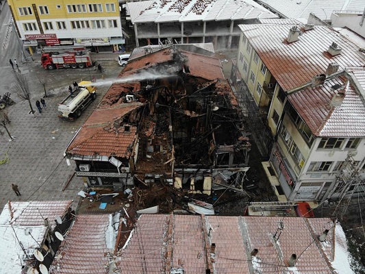 MHP’li Taytak: ‘İş yeri̇ sahiplerinin mağduri̇yeti̇ni̇ gidereceğiz’