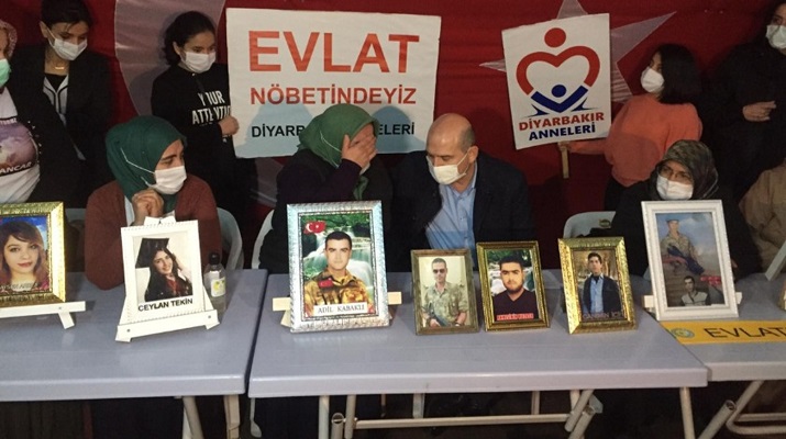İçişleri Bakanı Süleyman Soylu’dan Diyarbakır annelerine ziyaret