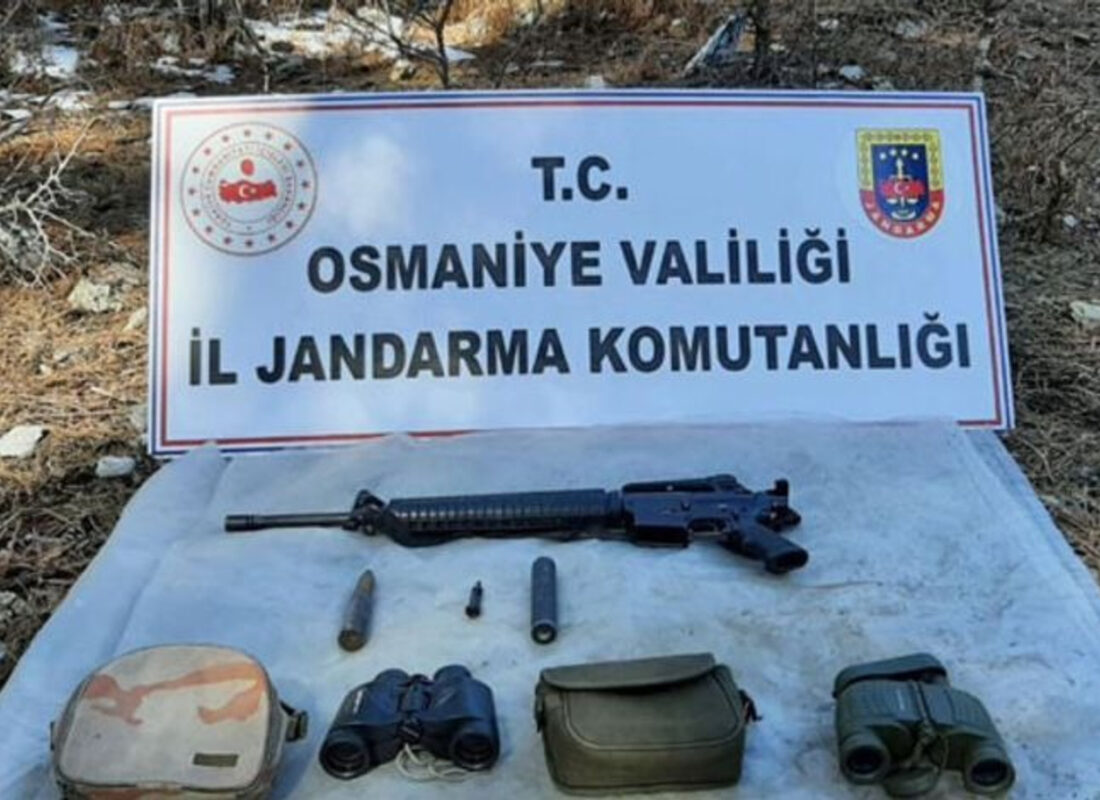 Amanoslarda PKK sığınağında silah ve mühimmat ele geçti