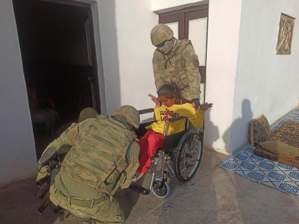 Mehmetçik’ten ihtiyaç sahiplerine yardım eli