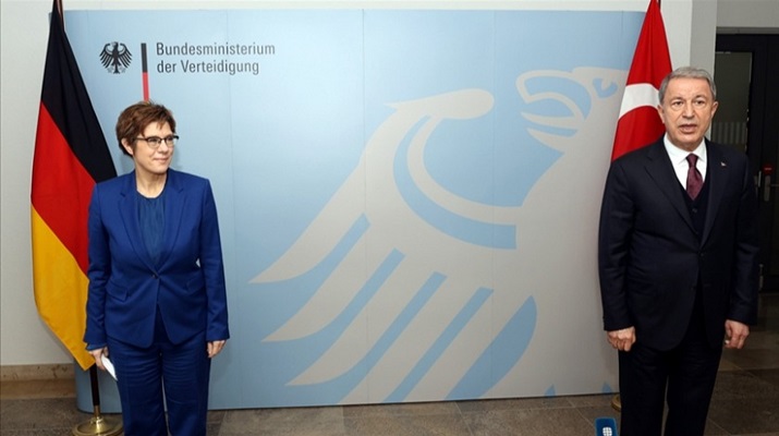 Kramp-Karrenbauer: Türkiye önemli NATO partneridir ve öyle kalacaktır