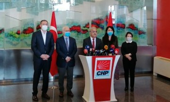 CHP, HDP ile toplantı yapıp, basın açıklamasında kaçtı Ortada CHP var ama CHP’li yok!