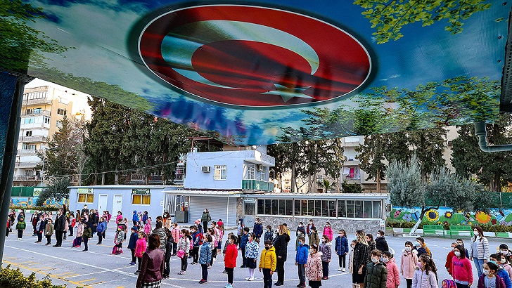 Okullarda yüz yüze eğitime başlandı