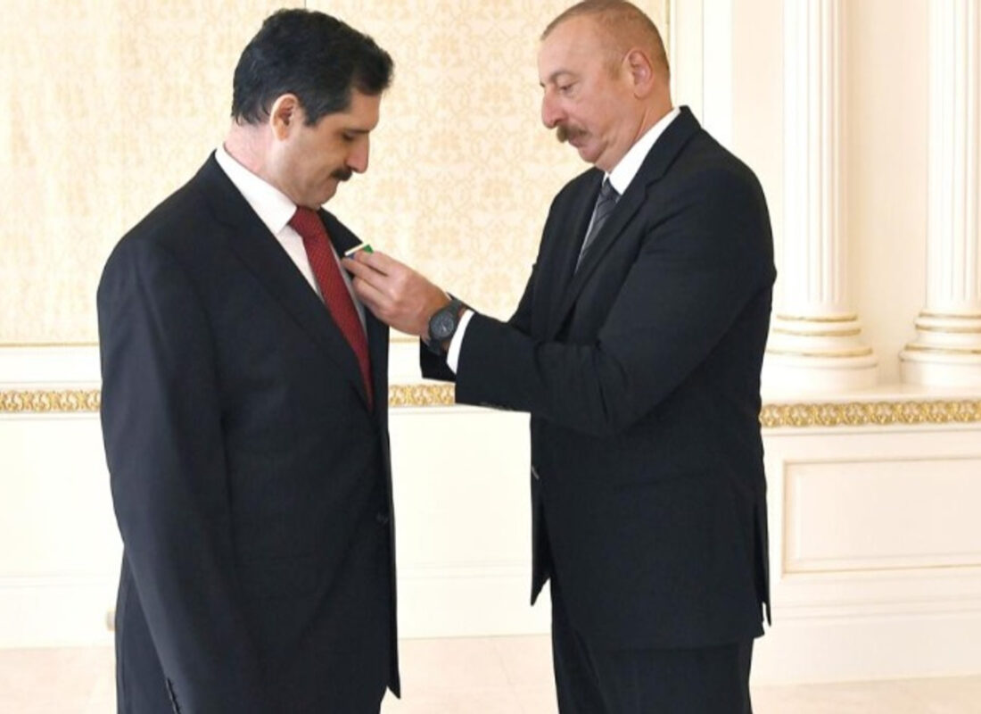 Aliyev’den Türkiye’nin Bakü Büyükelçisi Özoral’a “Dostluk Nişanı”