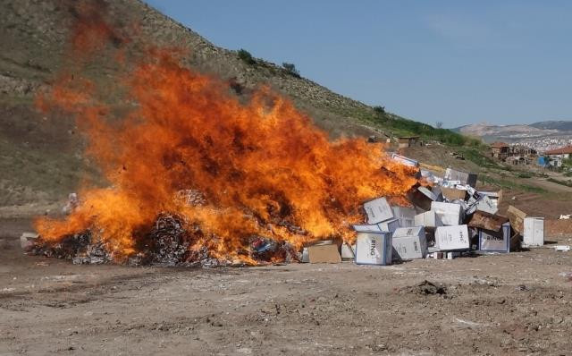 Piyasa değeri 10 milyon TL! Hepsini bir araya toplayıp ateşe verdiler