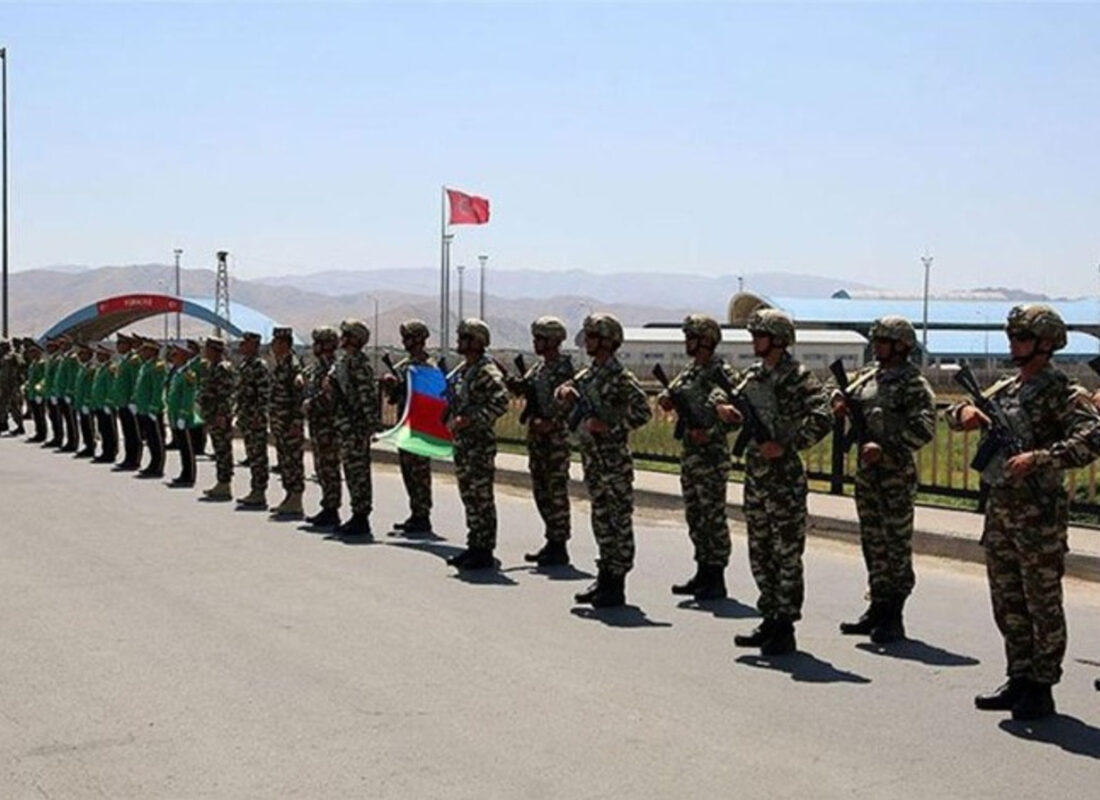 Azerbaycan ve Türk askerleri ortak tatbikat yaptı