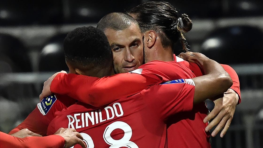 Taraftarlar heyecanla bekliyor! Burak Yılmaz müjdeyi verdi