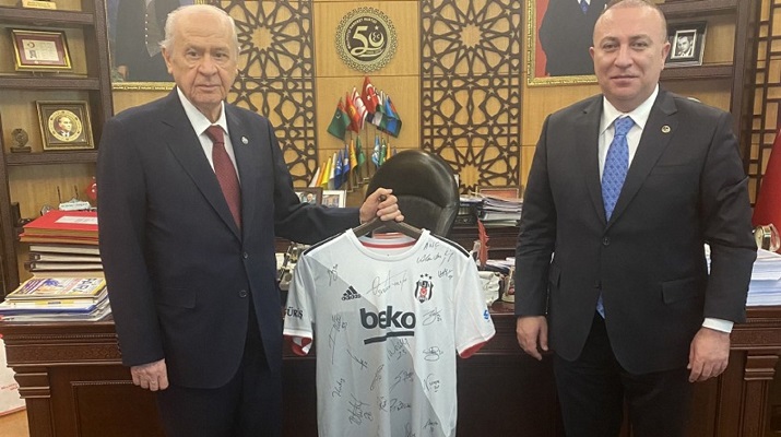 MHP Lideri Devlet Bahçeli’den şampiyon Beşiktaş’a teşekkür