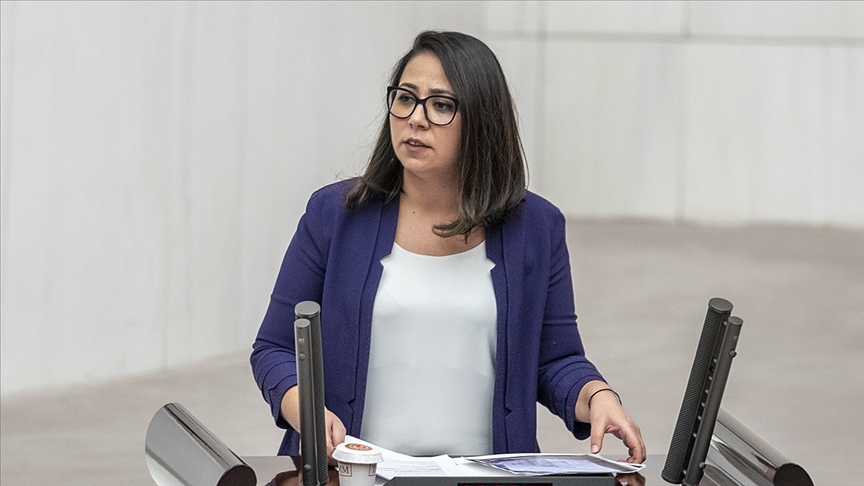 CHP Milletvekili Saliha Sera Kadıgil Sütlü partisinden istifa etti