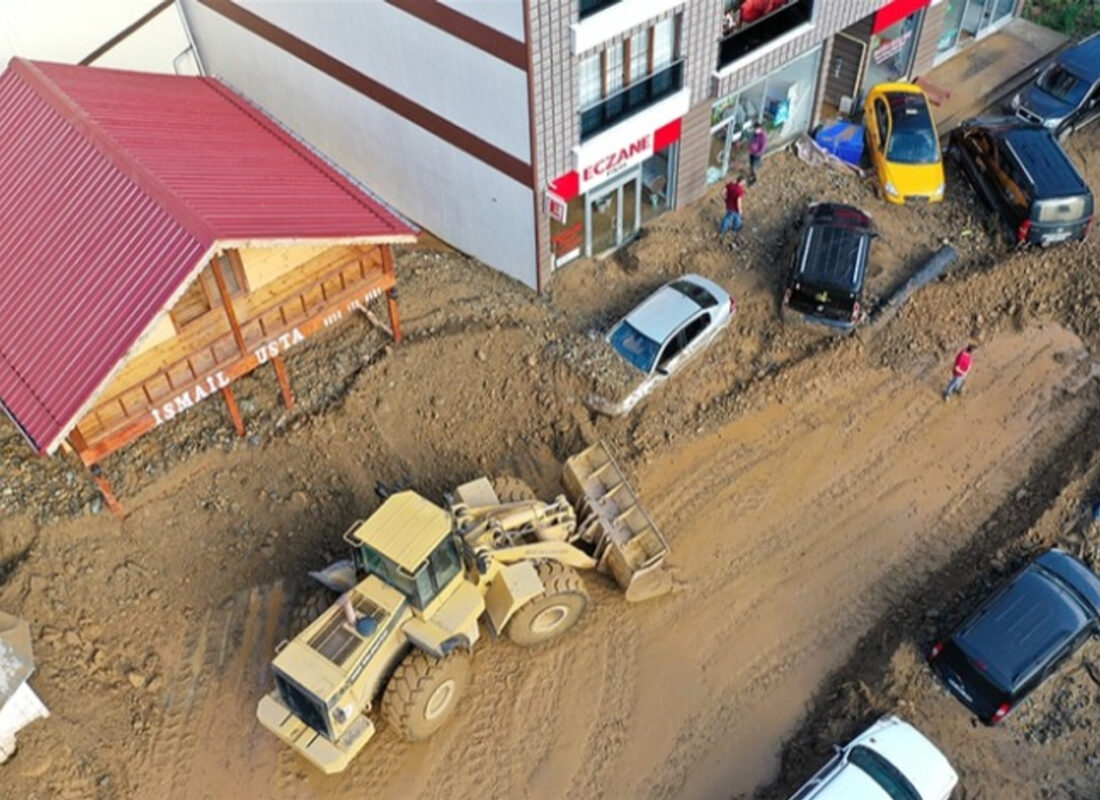 Rize’deki sel ve heyelanın ardından çalışmalar devam ediyor son durum