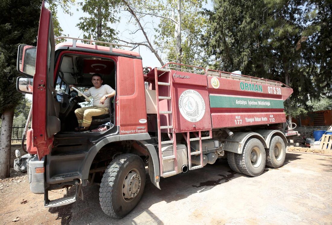Antalya’da alevlerin arasındayken yaptığı telsiz anonsuyla duygulandıran orman işçisi konuştu