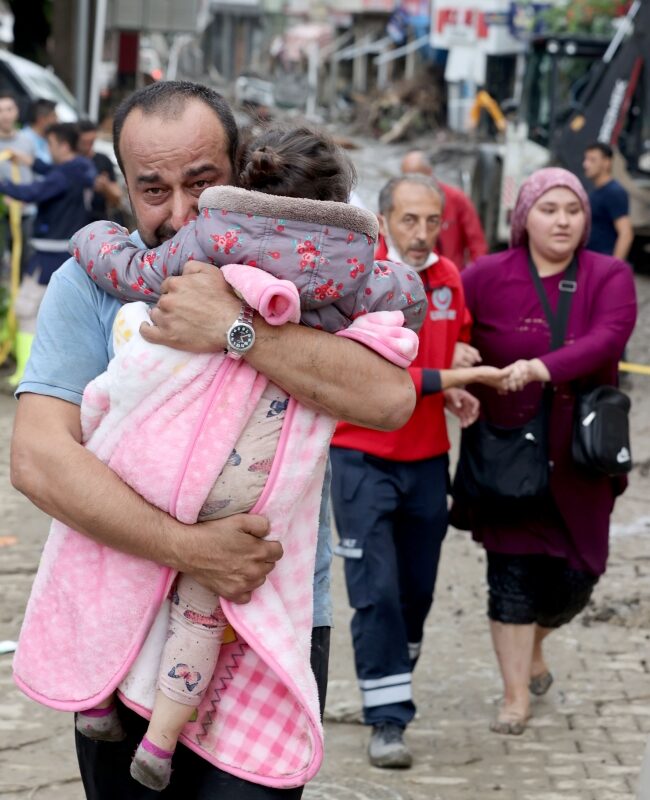 Selde hayatını kaybedenlerin sayısının 17 olduğunu bildirdi
