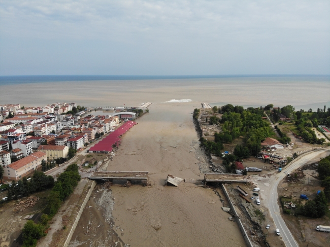 Sel felaketinde can kaybı 59’a yükseldi