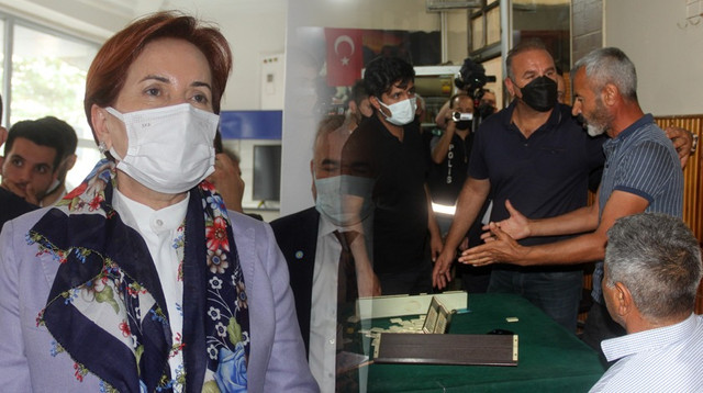 Akşener’in Erzincan ziyaretinde gerginlik! ‘Yalan söylüyorsunuz!’