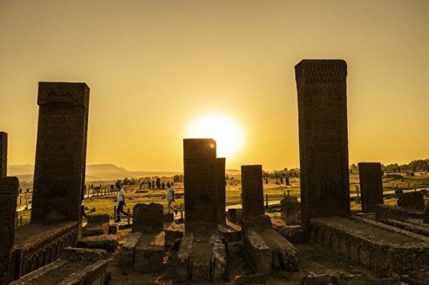 Anadolu’nun Orta Asya ile köprüsü Selçuklu Mezarlığı’