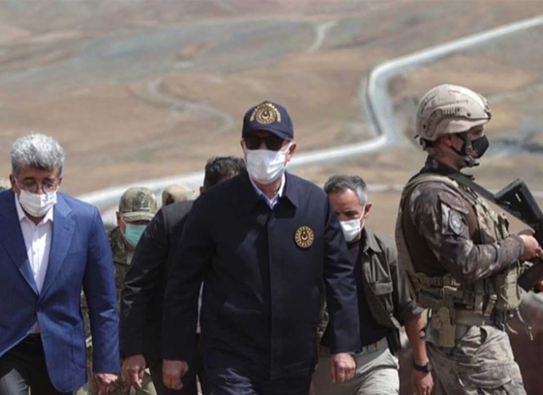 Milli Savunma Bakanı Akar’dan Türkiye-İran sınır hattında inceleme