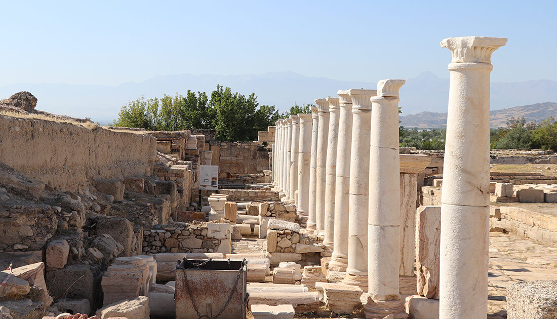 Tripolis Antik Kenti’nde 160 santimetre yüksekliğinde 2 bin yıllık kanalizasyon bulundu