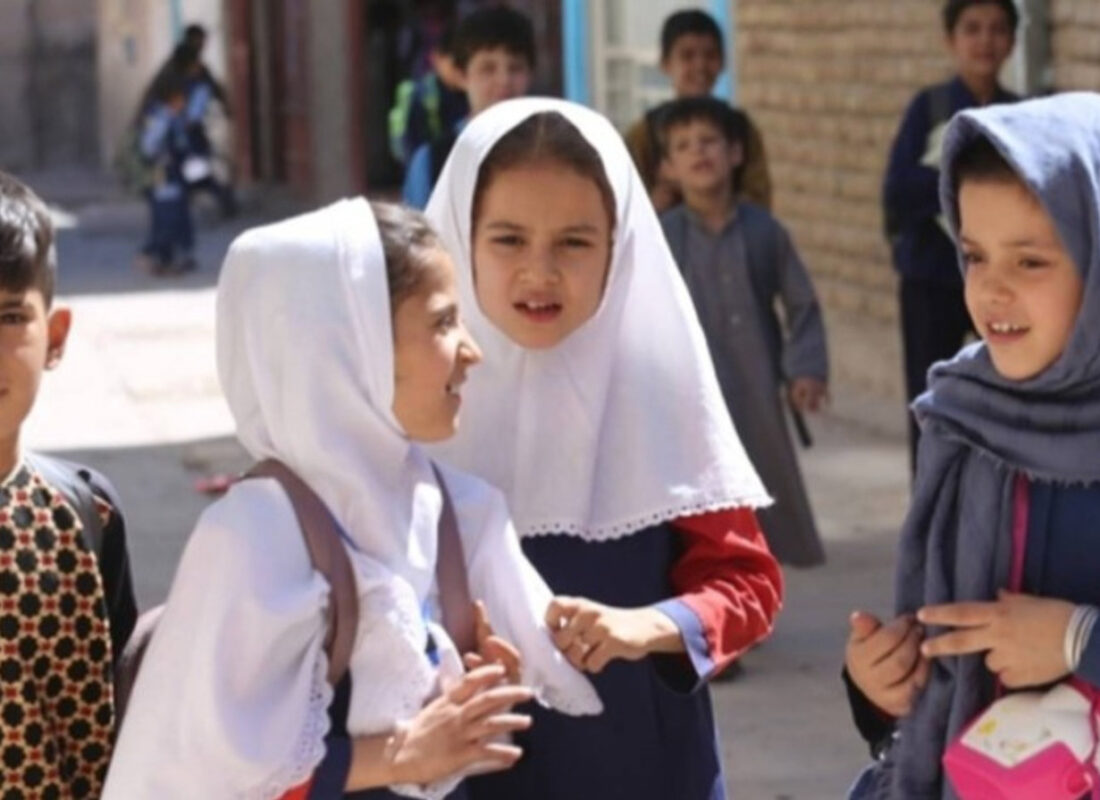 Taliban sözcüsünün kız öğrenciler açıklamaları inandırıcı bulunmadı