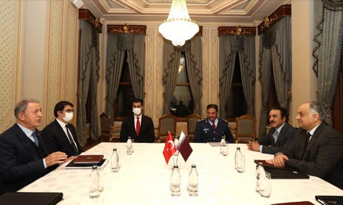 Milli Savunma Bakanı Akar, Katar Başbakan Yardımcısı ve Savunma Bakanı Atiyye ile görüştü