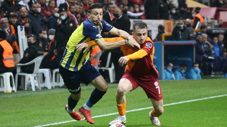 Dev derbide gülen taraf Fenerbahçe! Müthiş maçta 3 gol, 2 kırmızı…