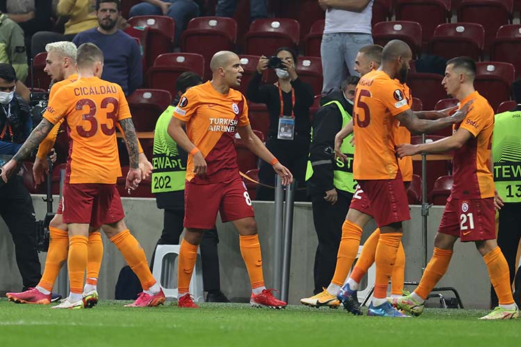 Galatasaray, kendi evinde kayıp! Giresunspor’a tek gol yetti
