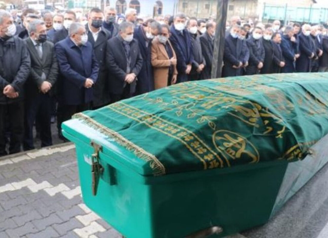 MHP’li Durmaz’ın vefat eden babası, Yozgat’ta son yolculuğuna uğurlandı