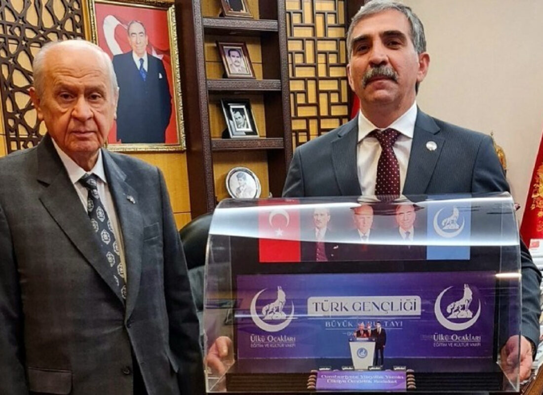 MHP Lideri Devlet Bahçeli’ye anlamlı hediye