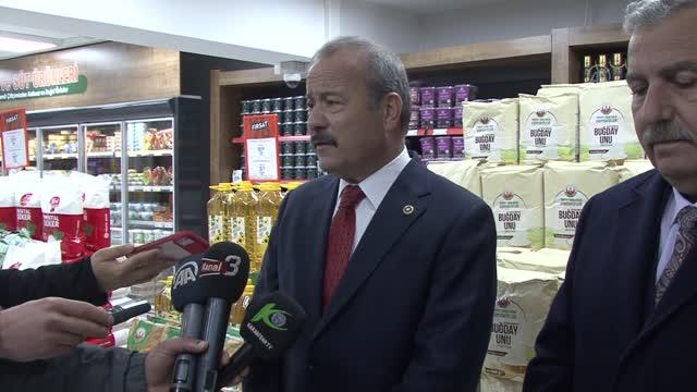 MHP’li Taytak ve beraberindekiler marketleri ziyaret etti