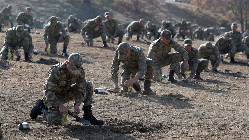 Mehmetçik’ten “Yeşil Vatan”ın korunmasına destek