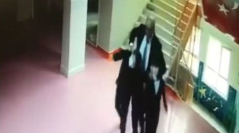 Kadıköy’de Müdür skandalı!