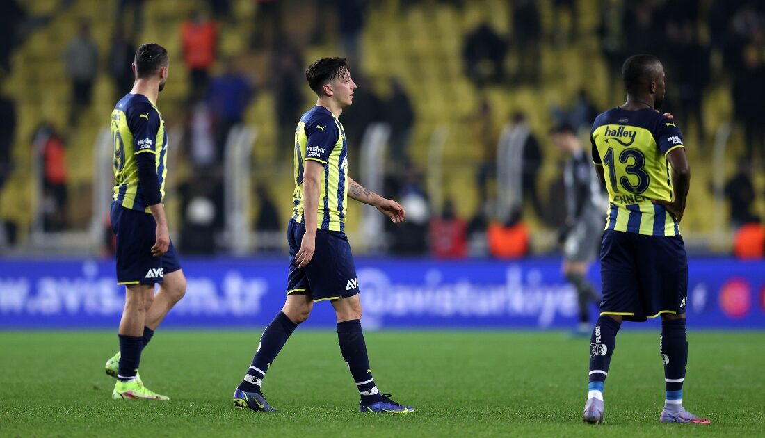 Fenerbahçe, Adana Demirspor’a kendi evinde mağlup oldu