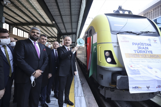 İslamabad-Tahran-İstanbul yük treni Ankara’ya ulaştı