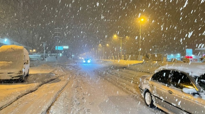 İstanbul karı bekliyor