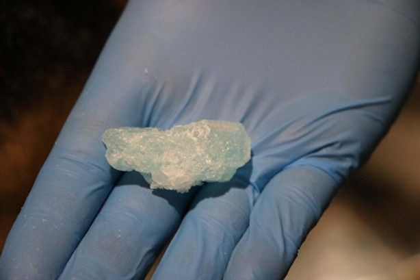 Gümrük muhafaza ekipleri zehir tacirlerine nefes aldırmıyor