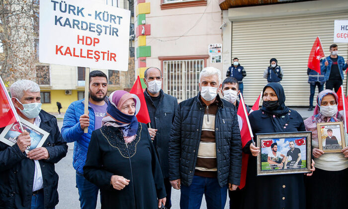 Diyarbakır annelerinin eylemi sayesinde bir aile daha evladına kavuştu