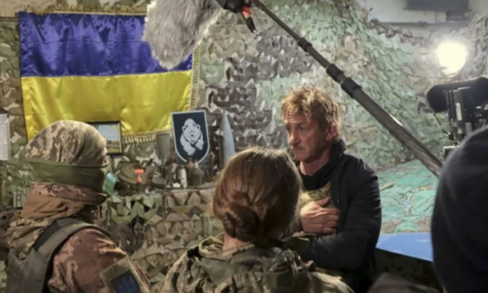 Oscar ödüllü oyuncu Sean Penn Ukrayna’da Zelenskiy ile görüştü