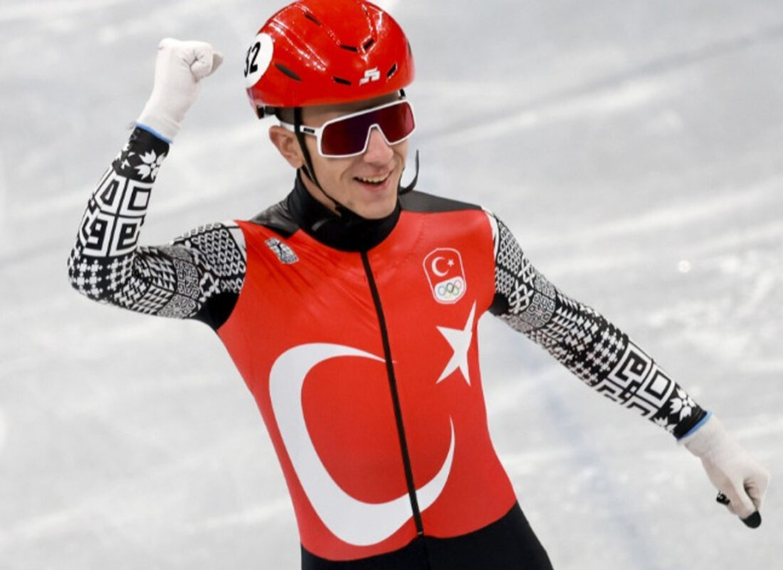 Furkan Akar, kısa mesafe sürat pateninde yarı finale yükseldi