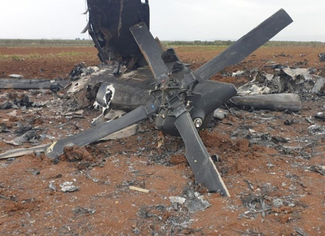 ABD’li askerler kendi helikopterini imha etmek zorunda kaldı