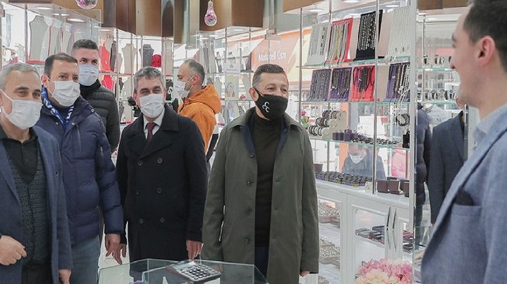 MHP Heyetinden esnaf ve vatandaş ziyareti