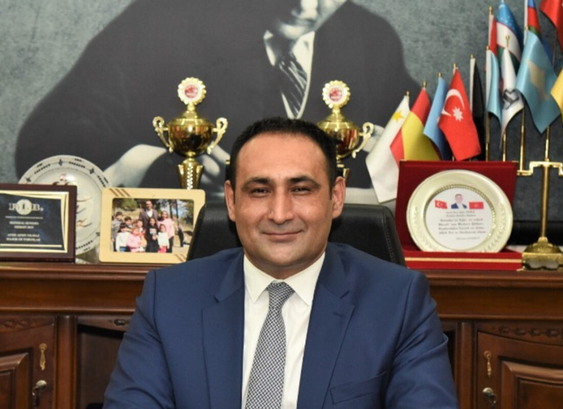 Başkan Yılmaz, Türkiye’nin en başarılı 3.İlçe Belediye Başkanı seçildi