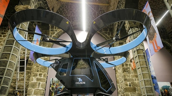 Türkiye’nin ilk uçan arabası “Cezeri” Diyarbakır’da sahneye çıkıyor