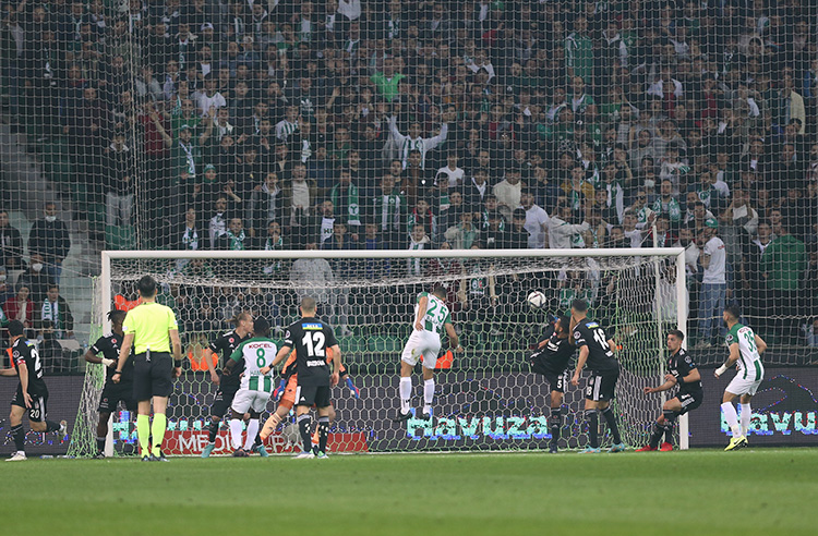 Beşiktaş 1 puana razı oldu