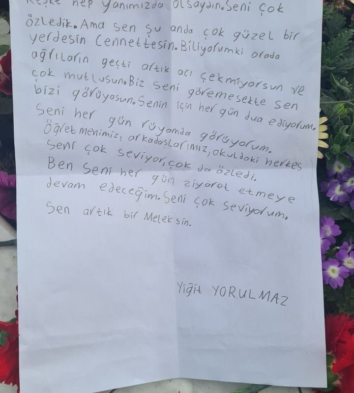 Köpekten kaçarken kamyonun altında kalan Mahra’nın mezarına arkadaşlarından duygulandıran mektup