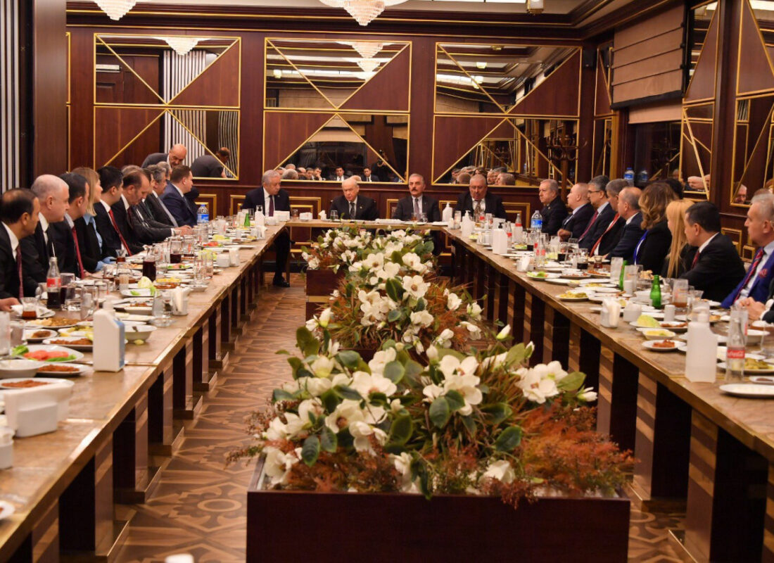 MHP Lideri Devlet Bahçeli Milletvekilleriyle iftar yaptı