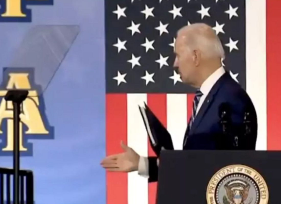 ABD Başkanı Biden’nin gölgelerle tokalaşması dünyanın gündeminde…