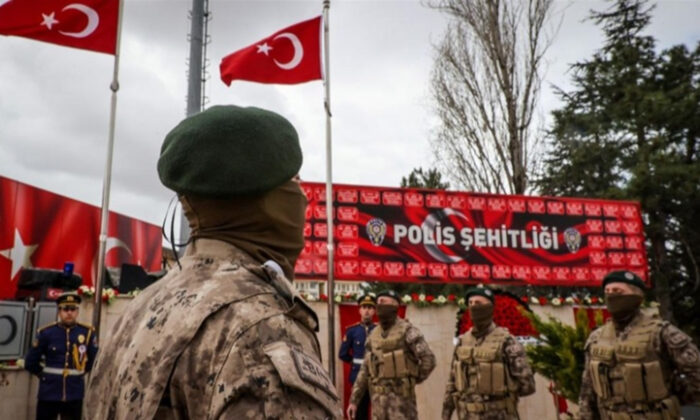 Şehit polisler, Cebeci Şehitliği’nde düzenlenen törenle anıldı